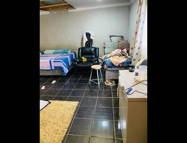 2 BEDROOM HOUSE FOR SALE IN BRAAMFISCHERVILLE